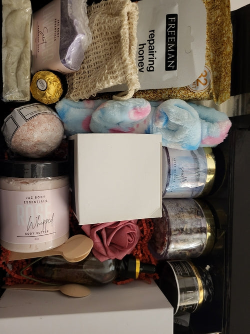 Pretty Queen Valentine's Self Care Box (Limited Edition)