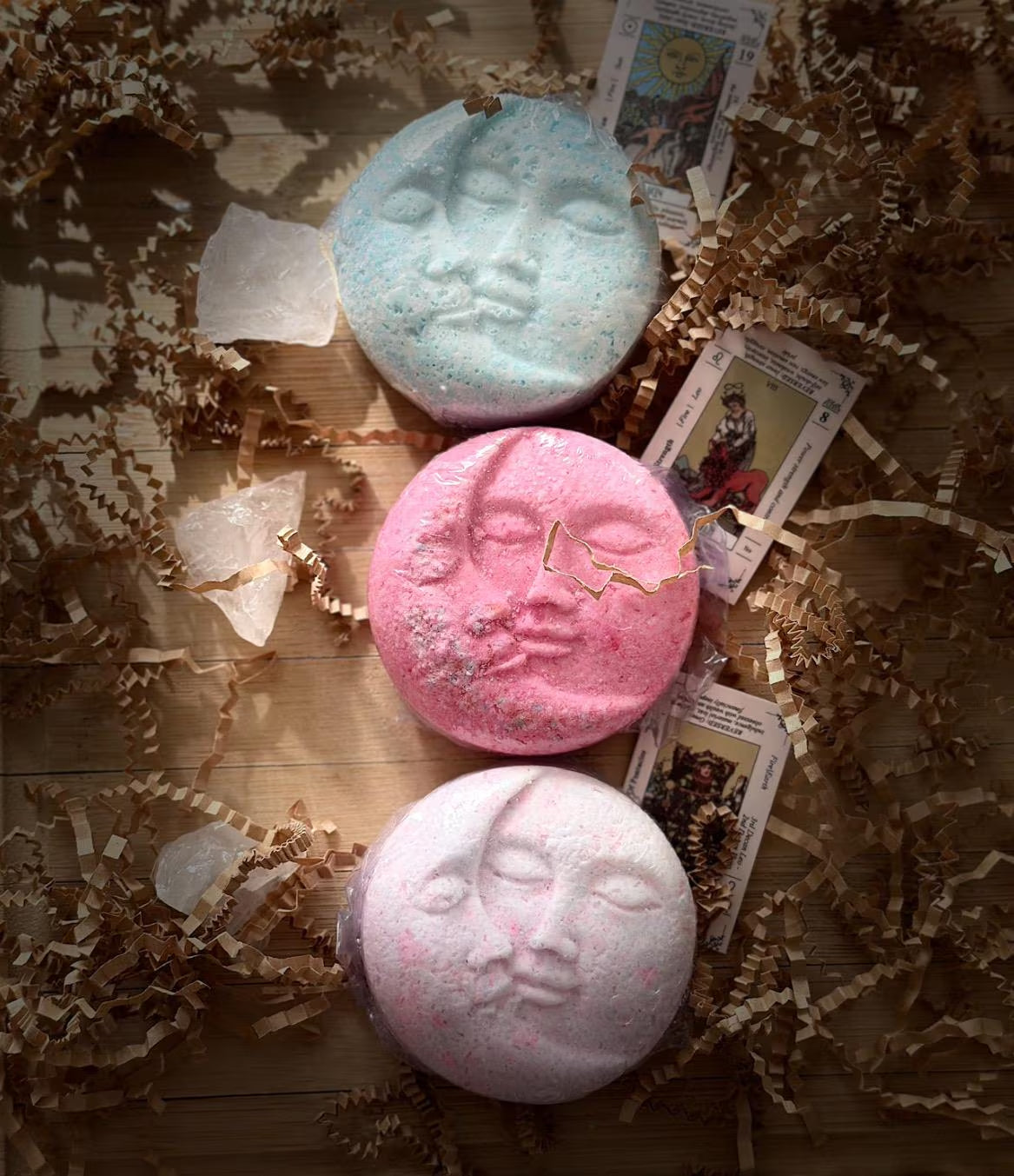 Moon Tarot Bath Bomb with Hidden Crystal & Tarot Card – Spiritual Self-Care Ritual
