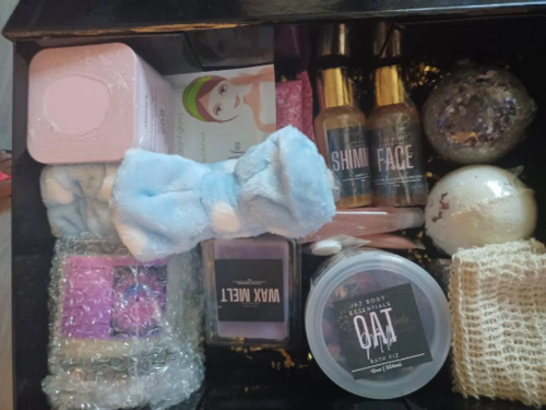 Pretty Queen Valentine's Self Care Box (Limited Edition)